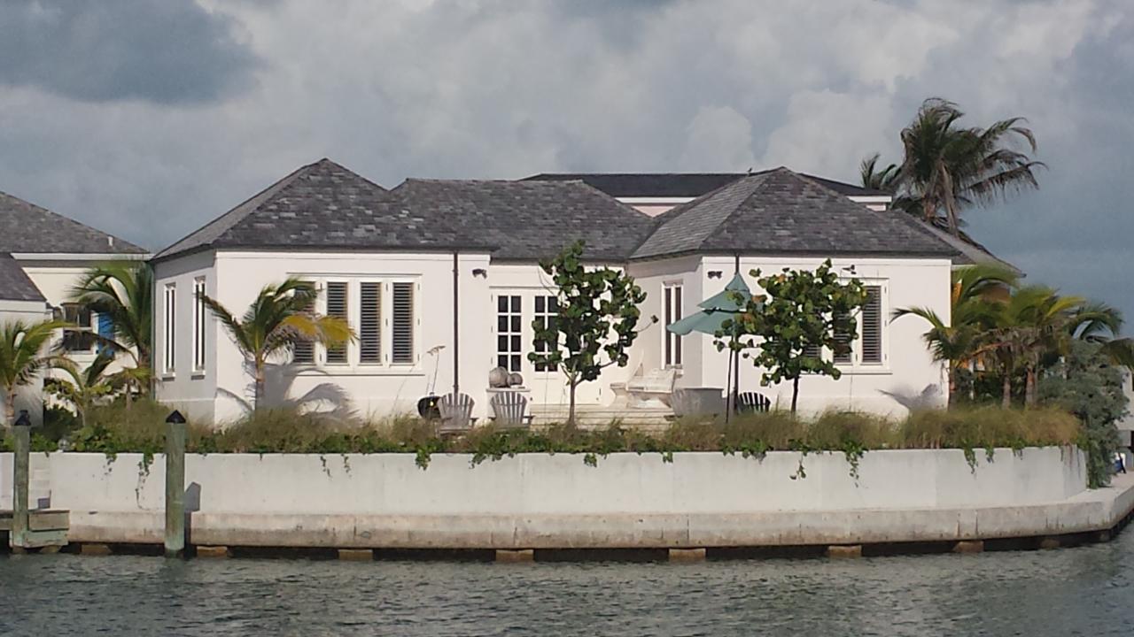 /listing-single-family-home-in-schooner-bay-45171.html from Coldwell Banker Bahamas Real Estate