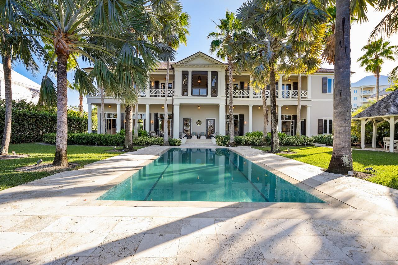 /listing-single-family-home-in-paradise-island-43756.html from Coldwell Banker Bahamas Real Estate