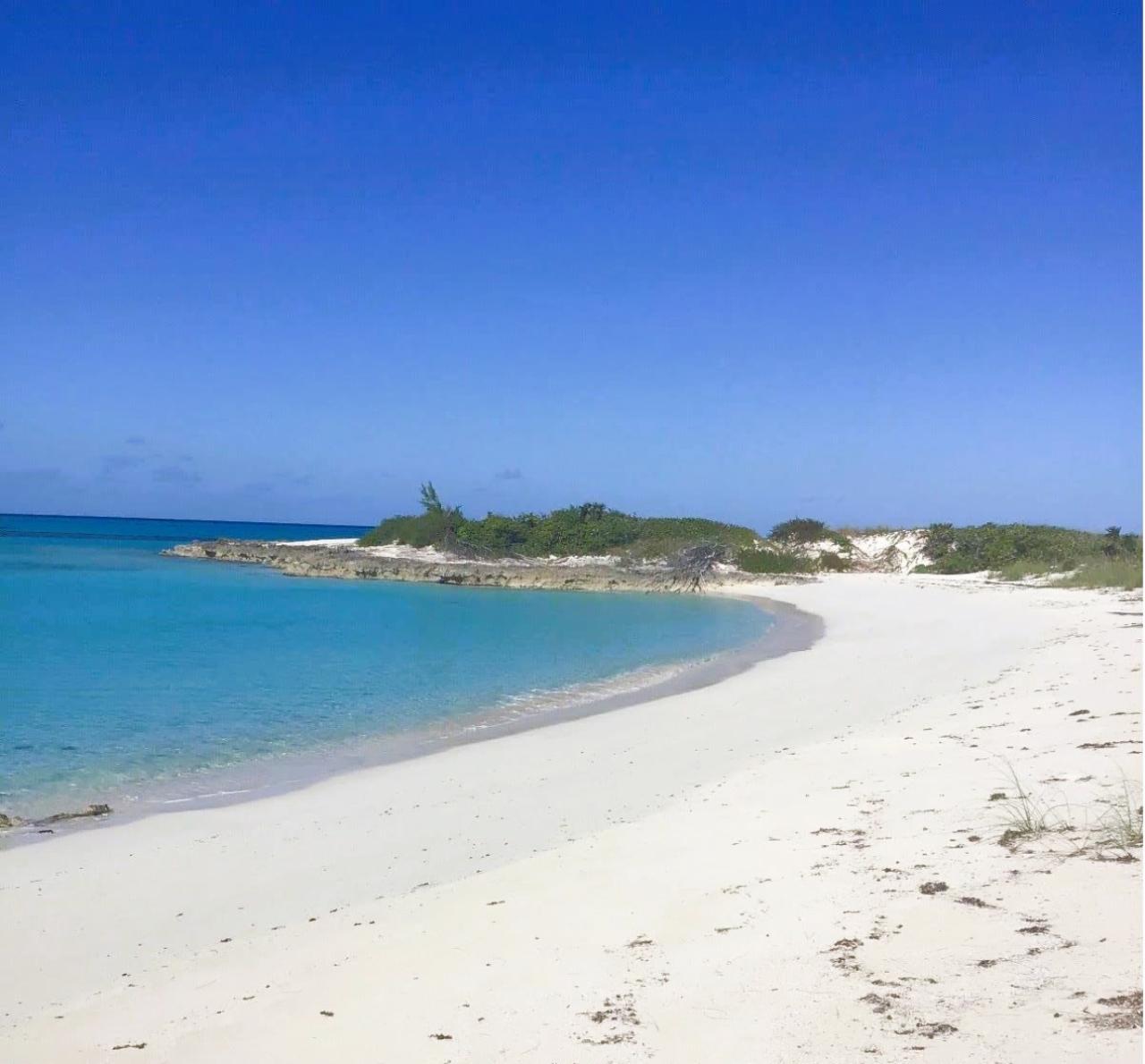 /listing-lots-acreage-in-cockburn-town-40564.html from Coldwell Banker Bahamas Real Estate
