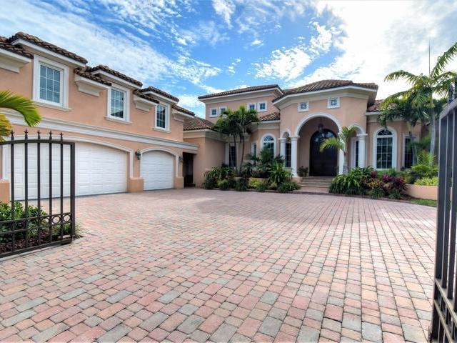 /listing-single-family-home-in-paradise-island-41246.html from Coldwell Banker Bahamas Real Estate