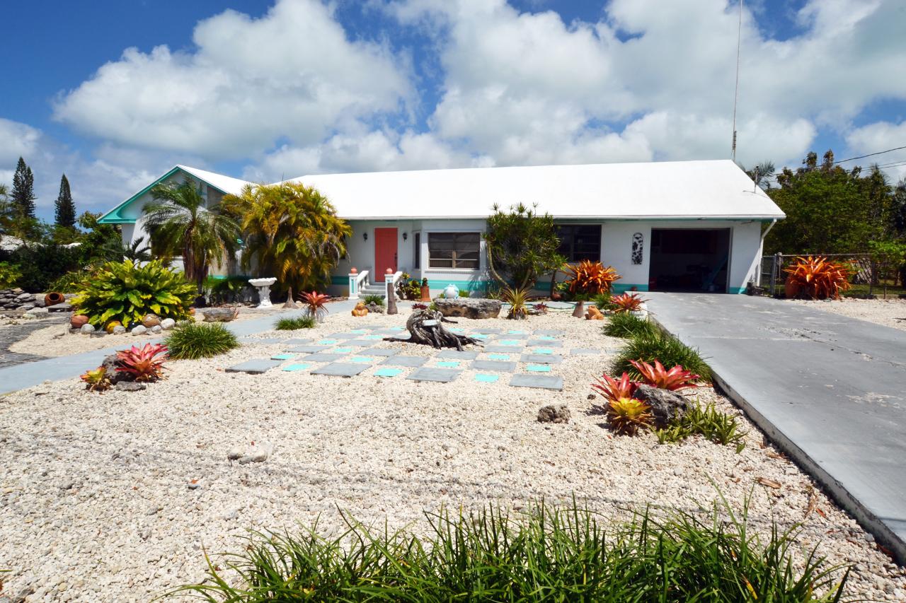 /listing-single-family-home-in-spanish-wells-41518.html from Coldwell Banker Bahamas Real Estate