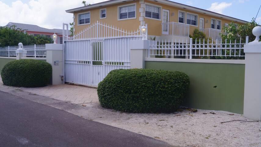 /listing-fourplex-in-coral-harbour-41894.html from Coldwell Banker Bahamas Real Estate
