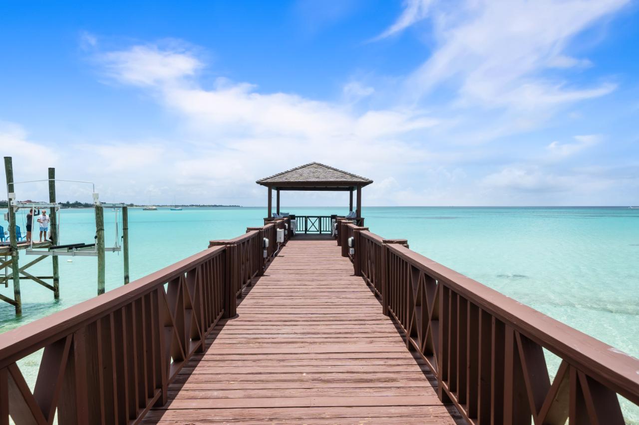 /listing-single-family-home-in-old-fort-bay-43327.html from Coldwell Banker Bahamas Real Estate