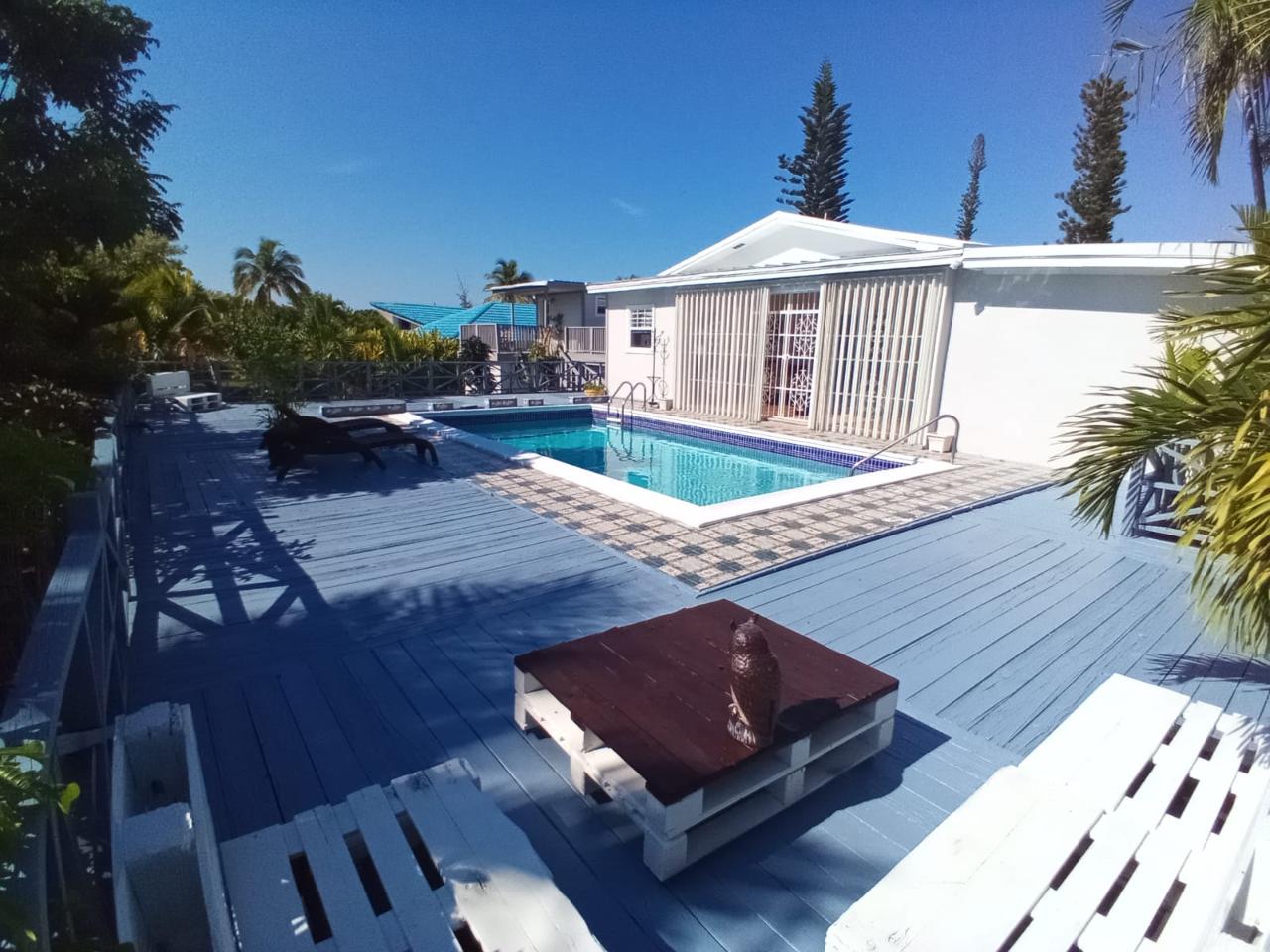 /listing-single-family-home-in-lucaya-57860.html from Coldwell Banker Bahamas Real Estate