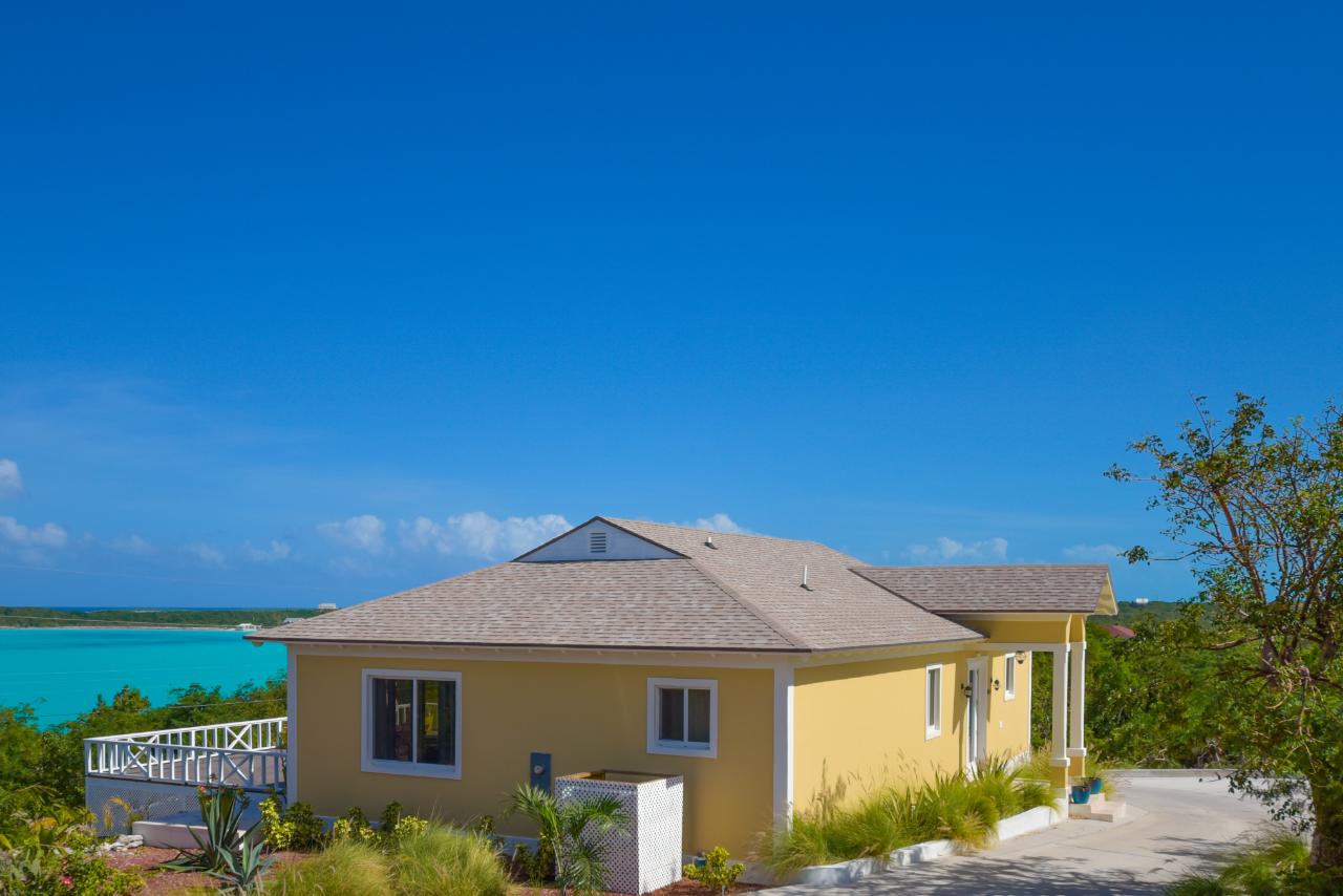 /listing-single-family-home-in-hoopers-bay-44348.html from Coldwell Banker Bahamas Real Estate