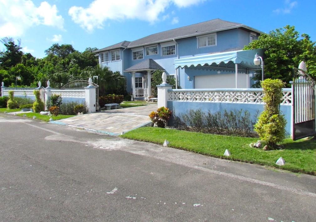 /listing-single-family-home-in-lake-cunningham-44962.html from Coldwell Banker Bahamas Real Estate