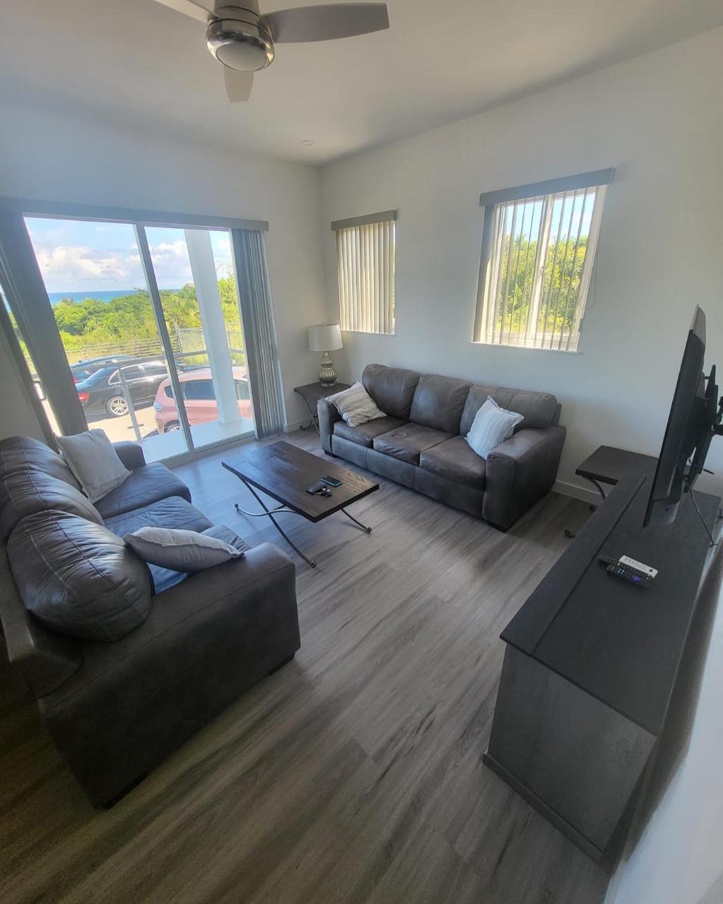 /listing-condo-in-west-bay-street-45490.html from Coldwell Banker Bahamas Real Estate