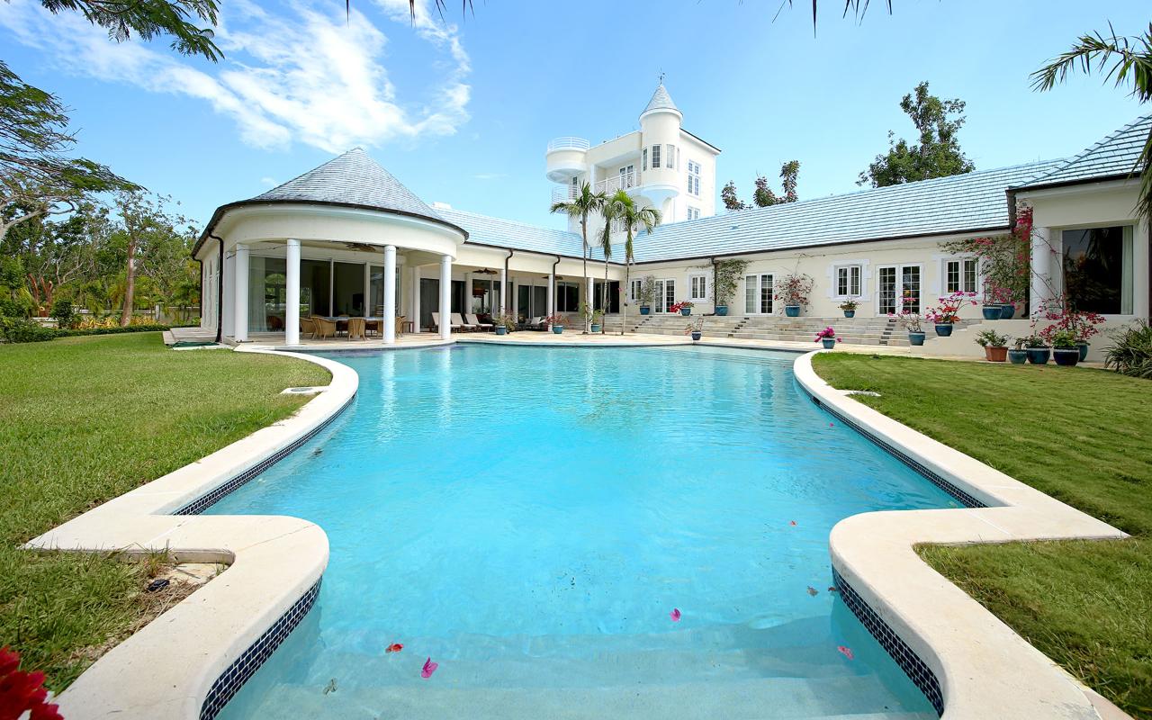 /listing-single-family-home-in-lyford-cay-45224.html from Coldwell Banker Bahamas Real Estate