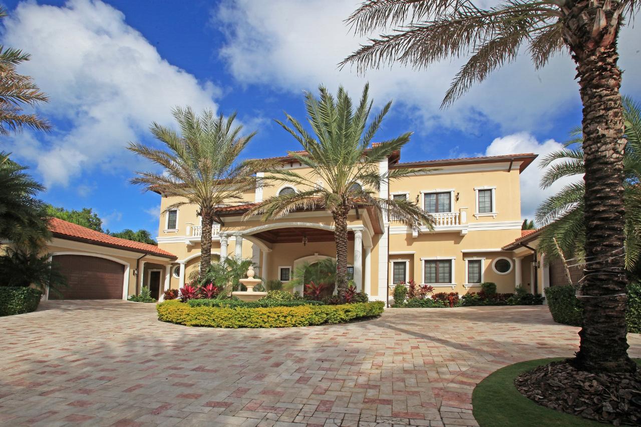 /listing-single-family-home-in-lyford-cay-45642.html from Coldwell Banker Bahamas Real Estate