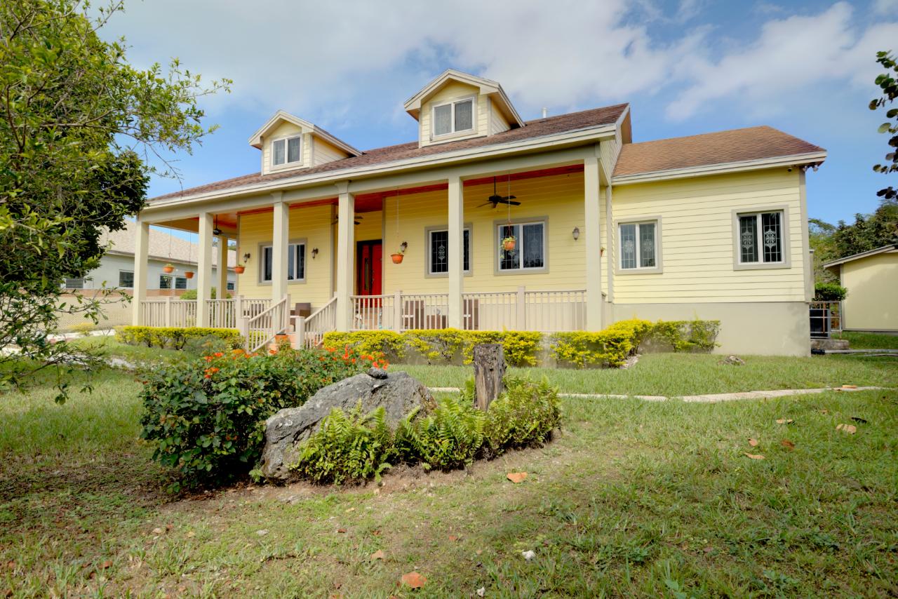 /listing-single-family-home-in-lake-killarney-45786.html from Coldwell Banker Bahamas Real Estate