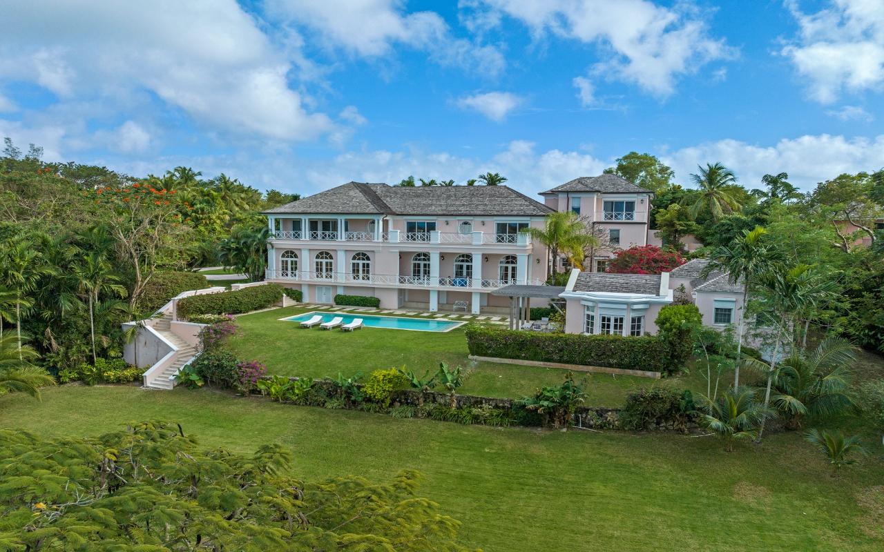 /listing-single-family-home-in-lyford-cay-46120.html from Coldwell Banker Bahamas Real Estate