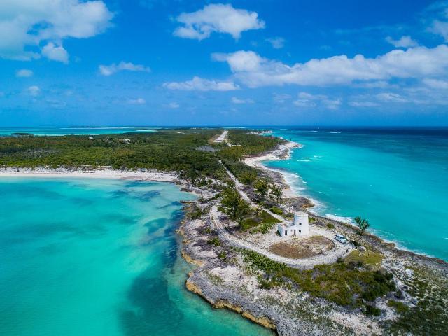 /listing-lots-acreage-in-whale-cay-59879.html from Coldwell Banker Bahamas Real Estate