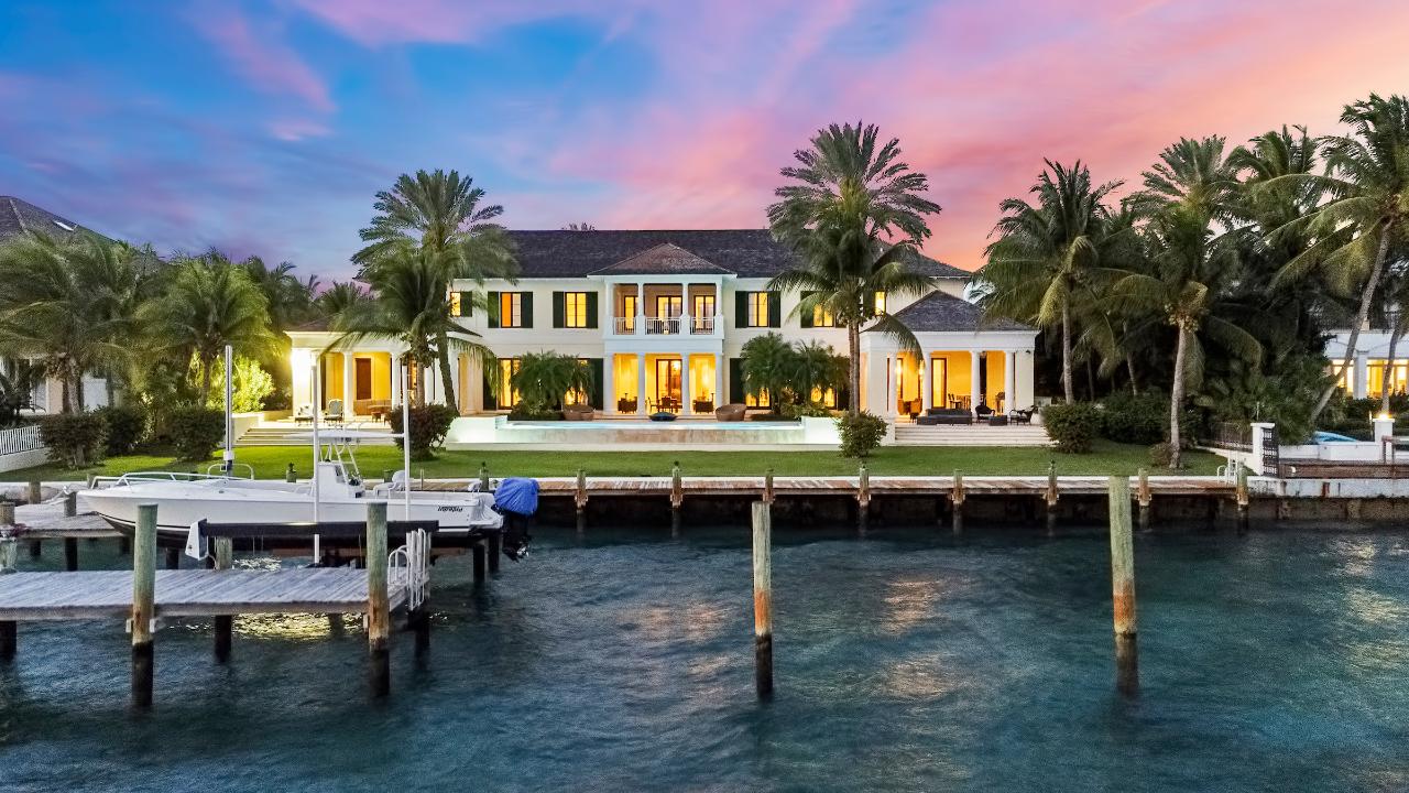 /listing-single-family-home-in-paradise-island-46649.html from Coldwell Banker Bahamas Real Estate