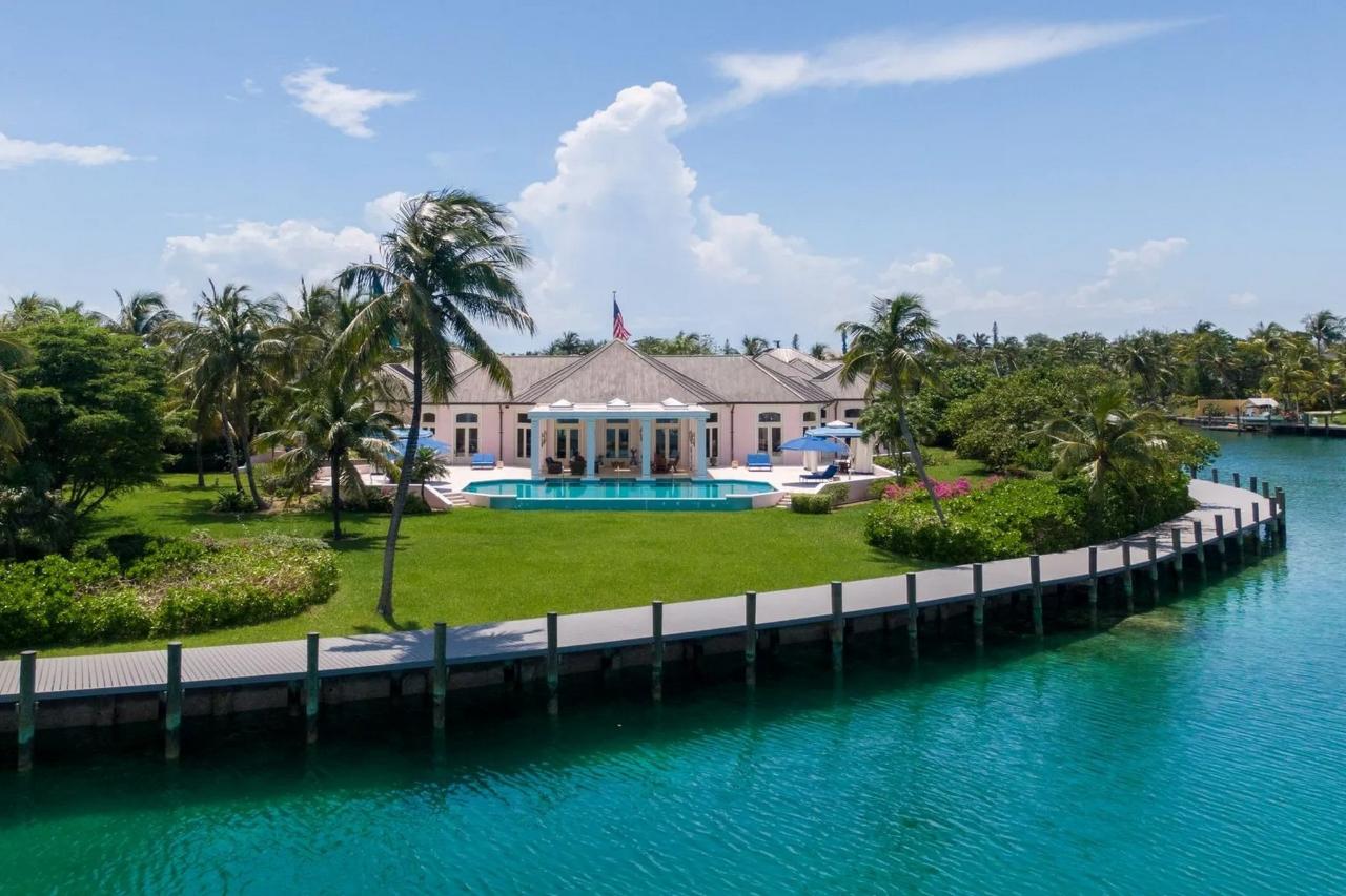 /listing-single-family-home-in-lyford-cay-46705.html from Coldwell Banker Bahamas Real Estate