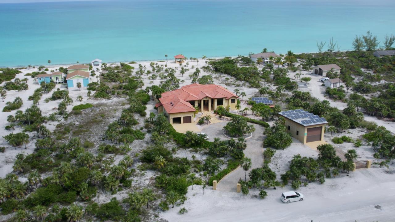 /listing-single-family-home-in-hawks-nest-57431.html from Coldwell Banker Bahamas Real Estate