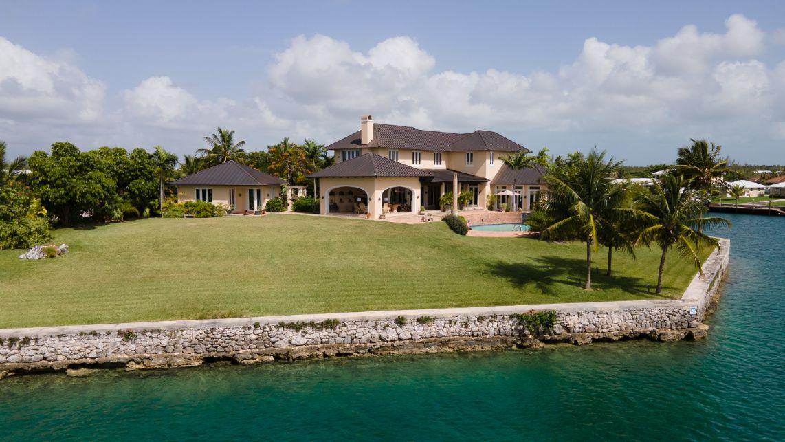 /listing-single-family-home-in-fortune-bay-47031.html from Coldwell Banker Bahamas Real Estate