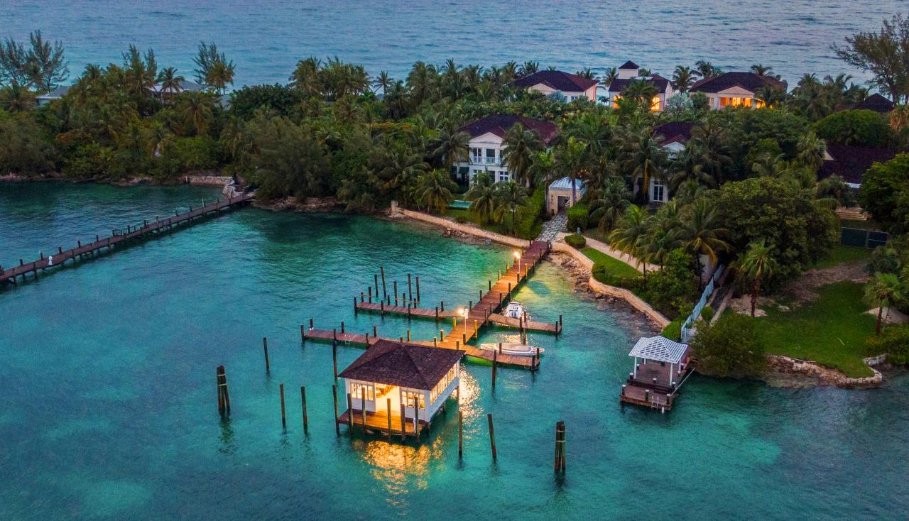 /listing-single-family-home-in-paradise-island-50804.html from Coldwell Banker Bahamas Real Estate