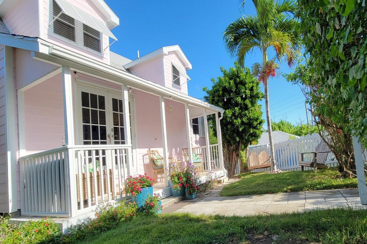 /listing-single-family-home-in-elbow-cay-67271.html from Coldwell Banker Bahamas Real Estate