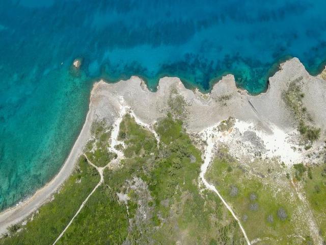 /listing-lots-acreage-in-rainbow-bay-67990.html from Coldwell Banker Bahamas Real Estate
