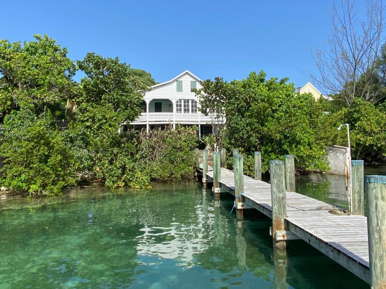 /listing-single-family-home-in-harbour-island-76616.html from Coldwell Banker Bahamas Real Estate