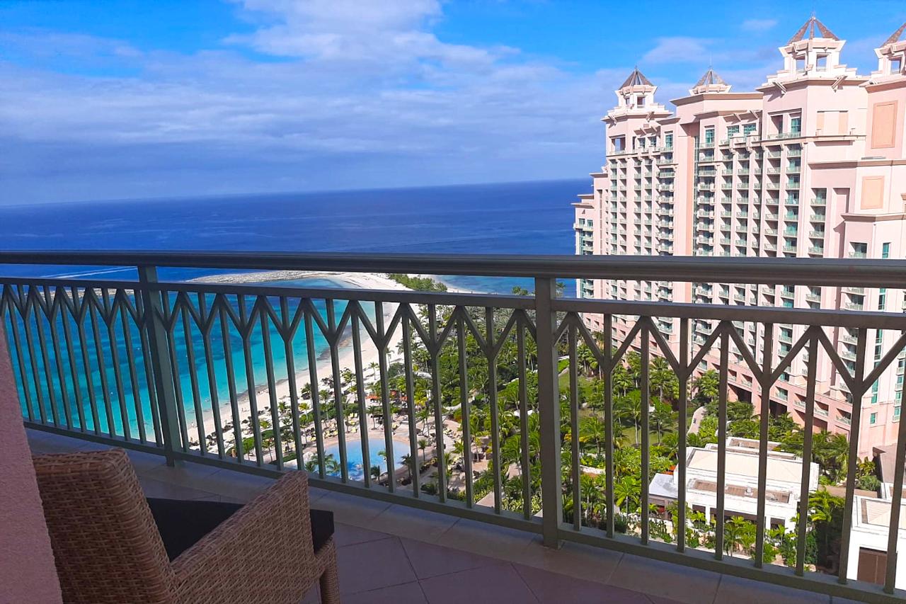 /listing-condo-in-paradise-island-72430.html from Coldwell Banker Bahamas Real Estate