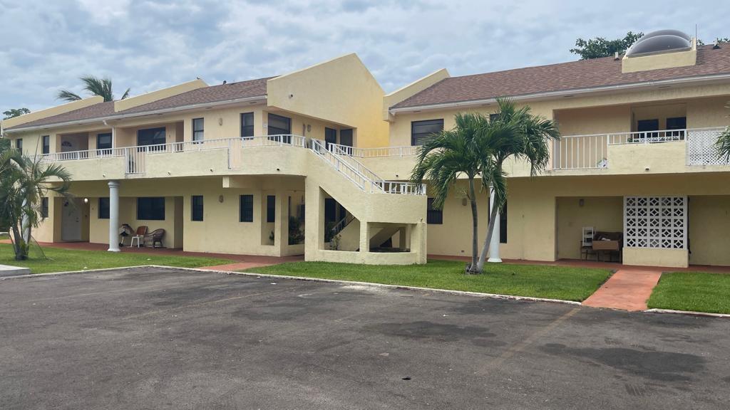 /listing-apartment-complex-in-fox-hill-57381.html from Coldwell Banker Bahamas Real Estate