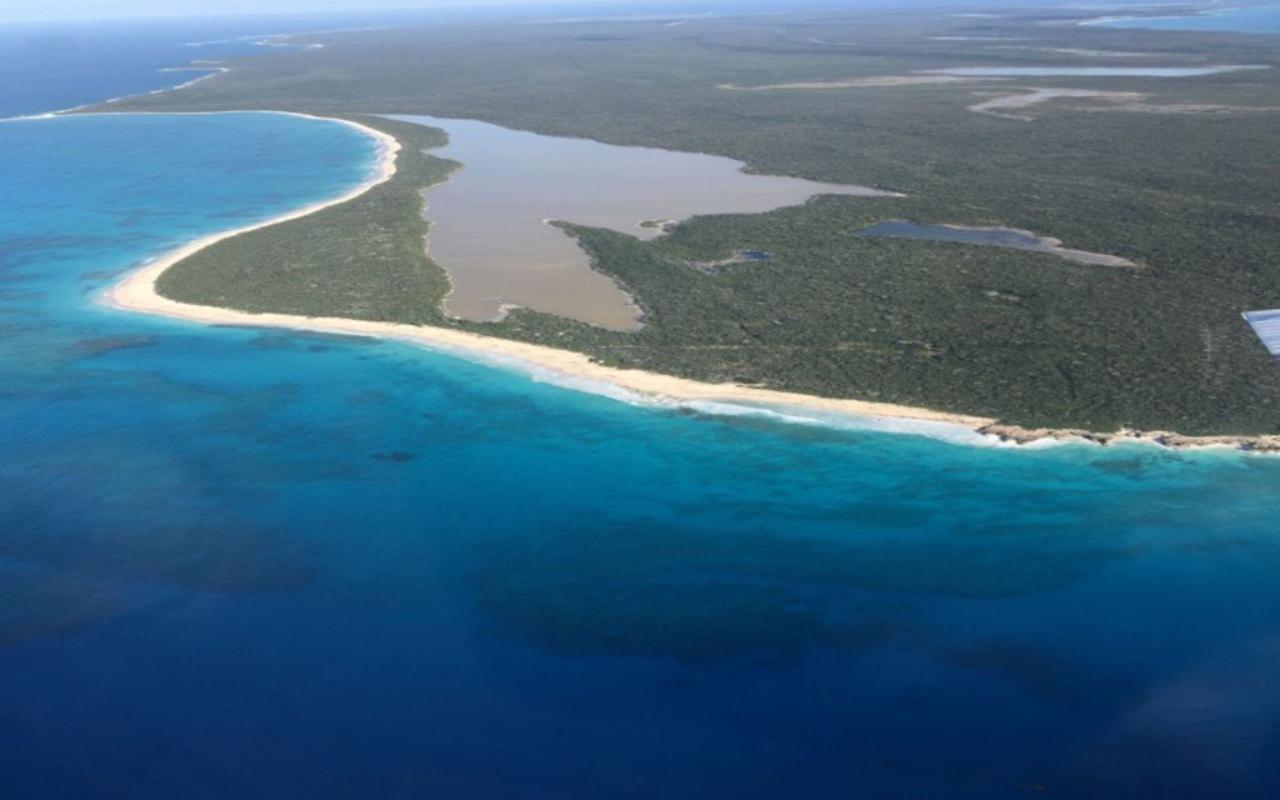 /listing-lots-acreage-in-rum-cay-51982.html from Coldwell Banker Bahamas Real Estate