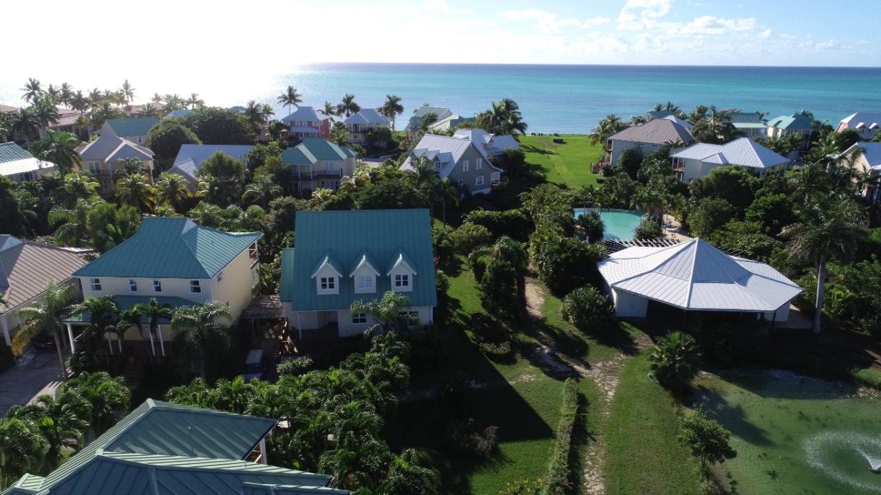 /listing-single-family-home-in-fortune-beach-67739.html from Coldwell Banker Bahamas Real Estate