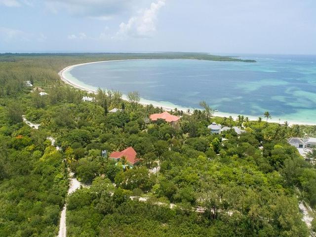 /listing-single-family-home-in-tarpum-bay-50160.html from Coldwell Banker Bahamas Real Estate