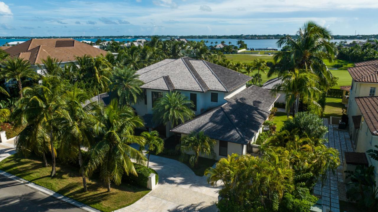 /listing-single-family-home-in-paradise-island-66489.html from Coldwell Banker Bahamas Real Estate