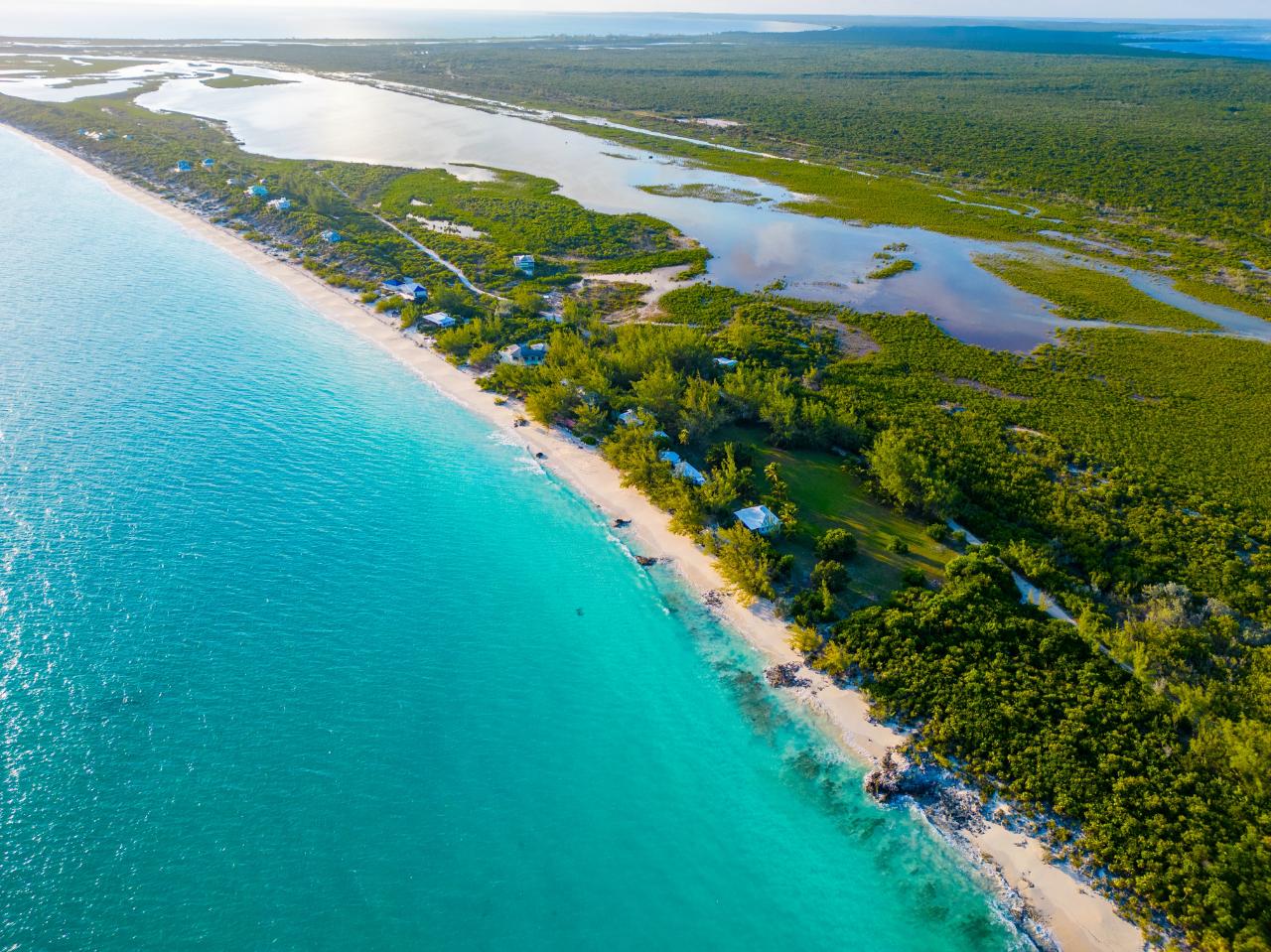/listing-resort-hotel-in-pigeon-cay-51683.html from Coldwell Banker Bahamas Real Estate