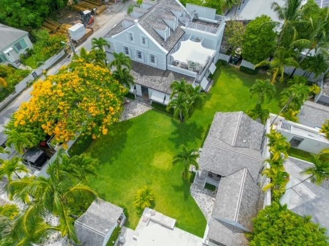 /listing-single-family-home-in-harbour-island-66609.html from Coldwell Banker Bahamas Real Estate