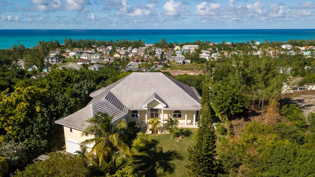 /listing-single-family-home-in-westridge-75809.html from Coldwell Banker Bahamas Real Estate