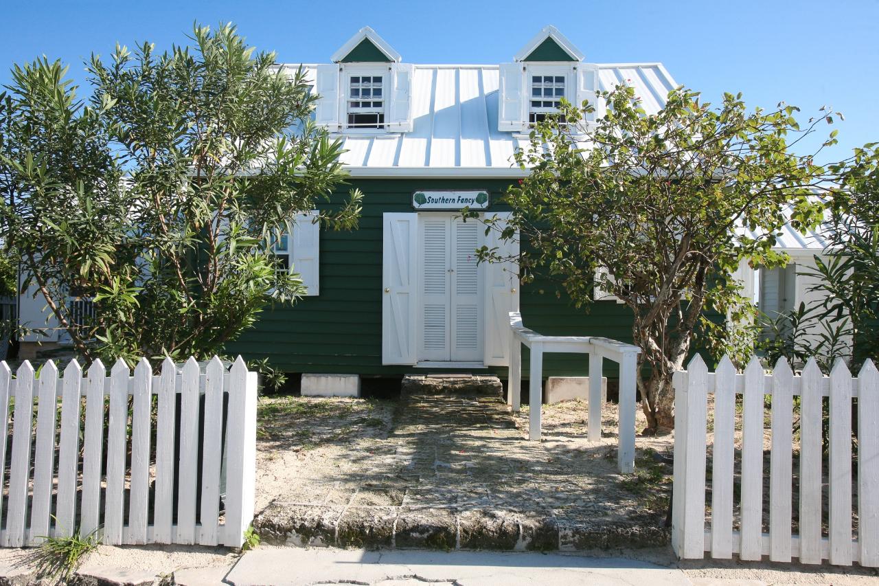 /listing-single-family-home-in-elbow-cay-hope-town-72593.html from Coldwell Banker Bahamas Real Estate