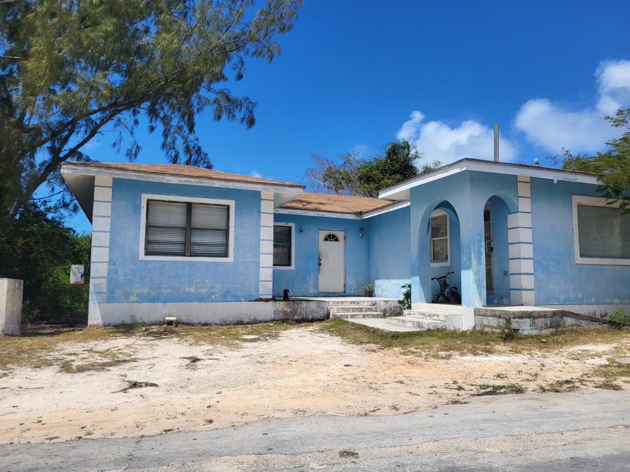 /listing-single-family-home-in-governors-harbour-67066.html from Coldwell Banker Bahamas Real Estate