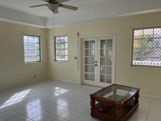 /listing-condo-in-perpall-tract-58965.html from Coldwell Banker Bahamas Real Estate