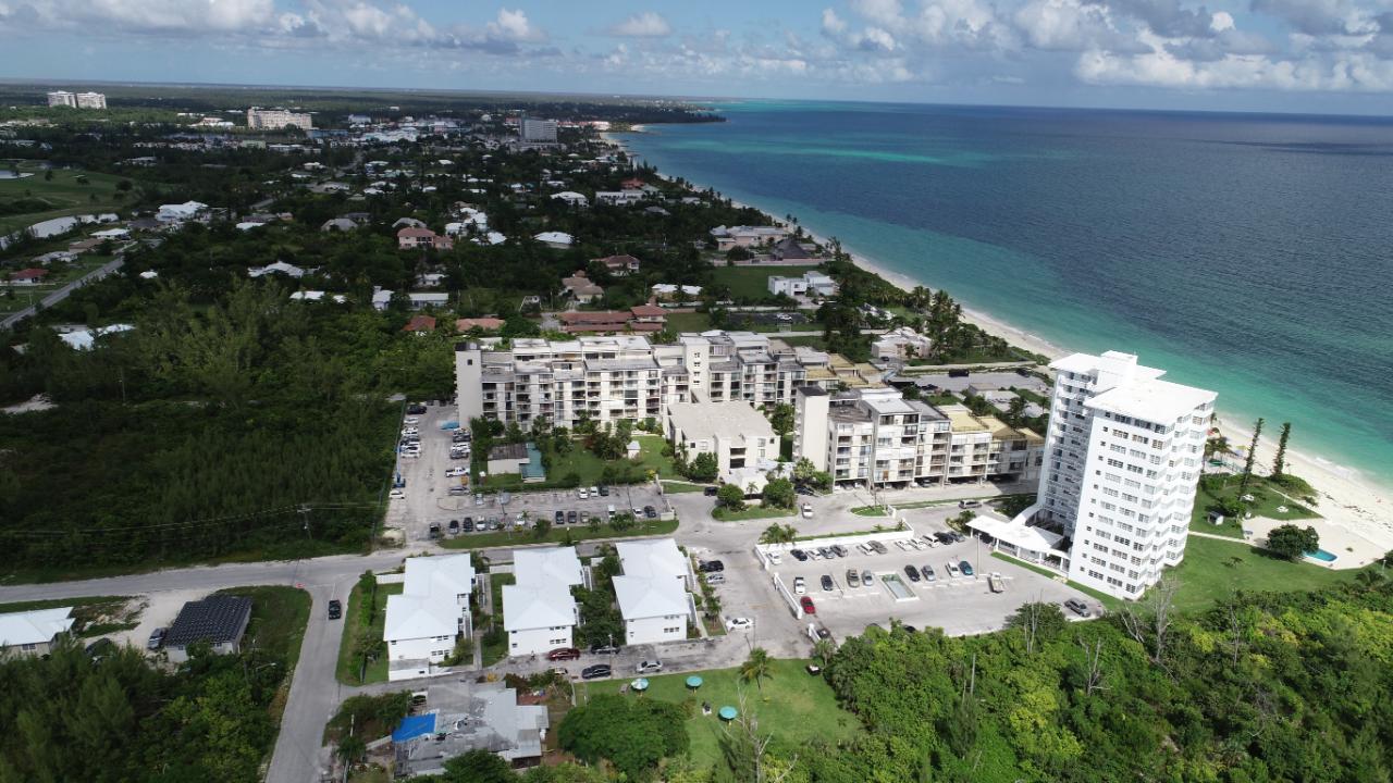 /listing-condo-in-lucaya-56093.html from Coldwell Banker Bahamas Real Estate