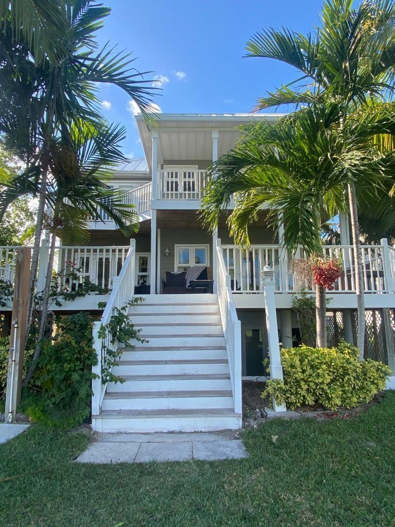 /listing-single-family-home-in-fortune-beach-60128.html from Coldwell Banker Bahamas Real Estate