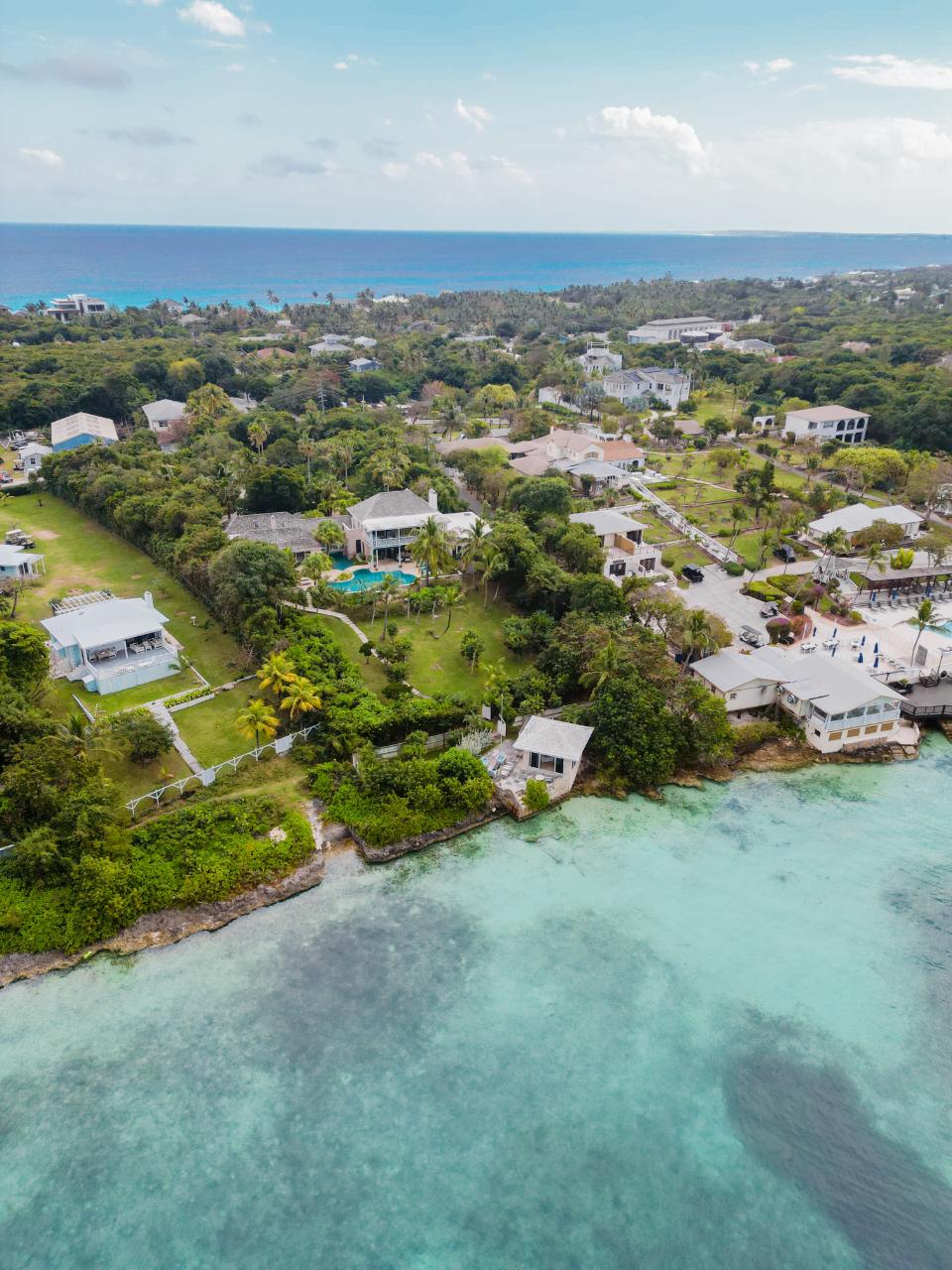 /listing-single-family-home-in-harbour-island-57037.html from Coldwell Banker Bahamas Real Estate