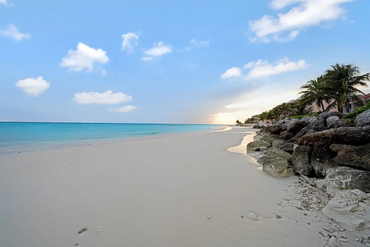 /listing-condo-in-lucaya-75753.html from Coldwell Banker Bahamas Real Estate
