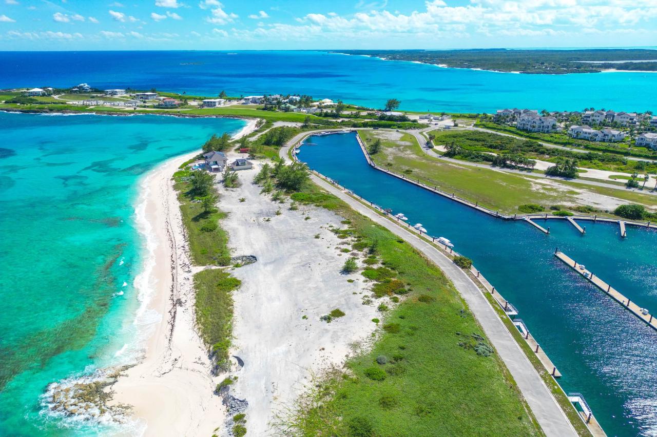 /listing-lots-acreage-in-emerald-bay-64525.html from Coldwell Banker Bahamas Real Estate