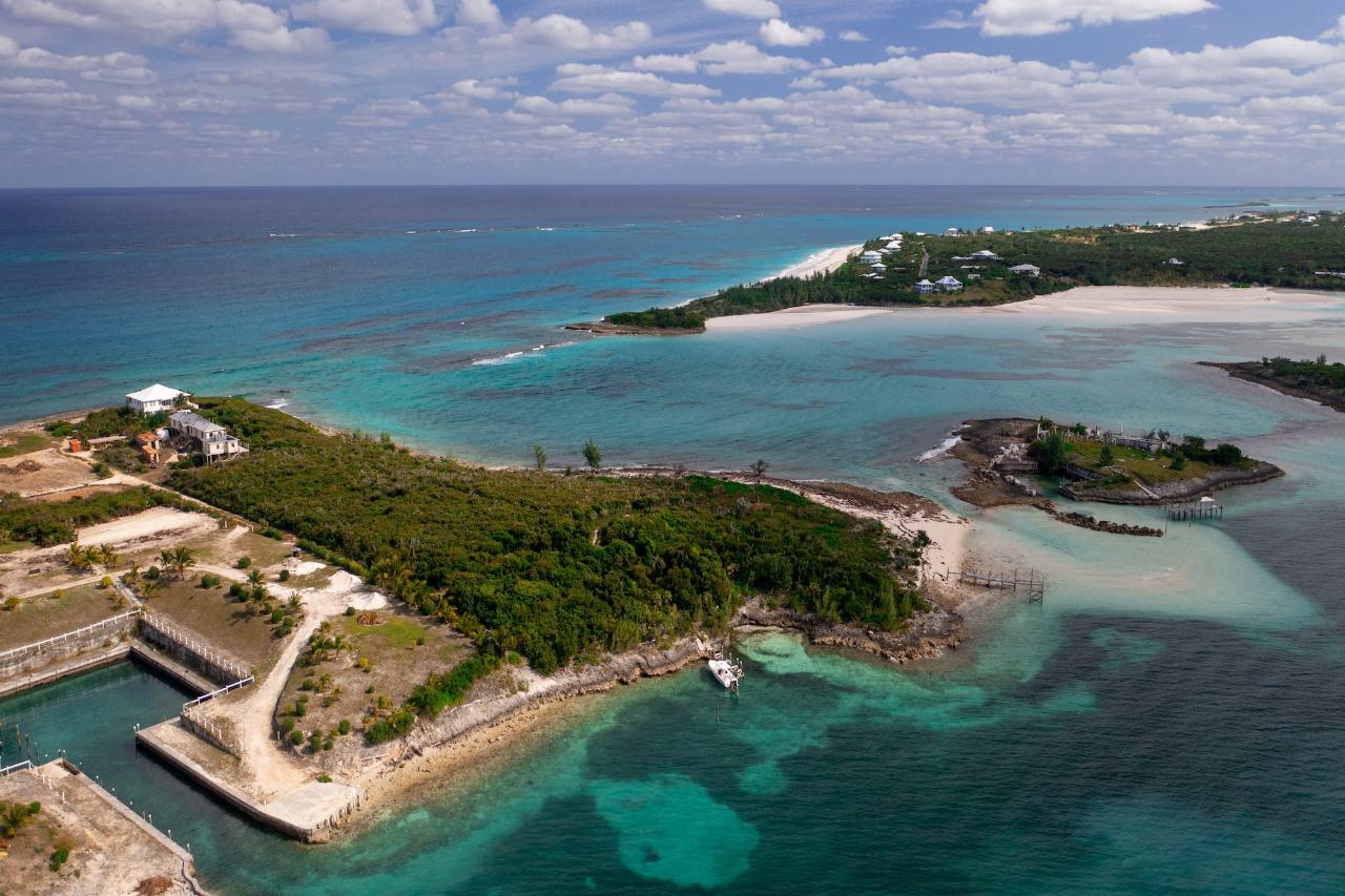 /listing-lots-acreage-in-guana-cay-73584.html from Coldwell Banker Bahamas Real Estate