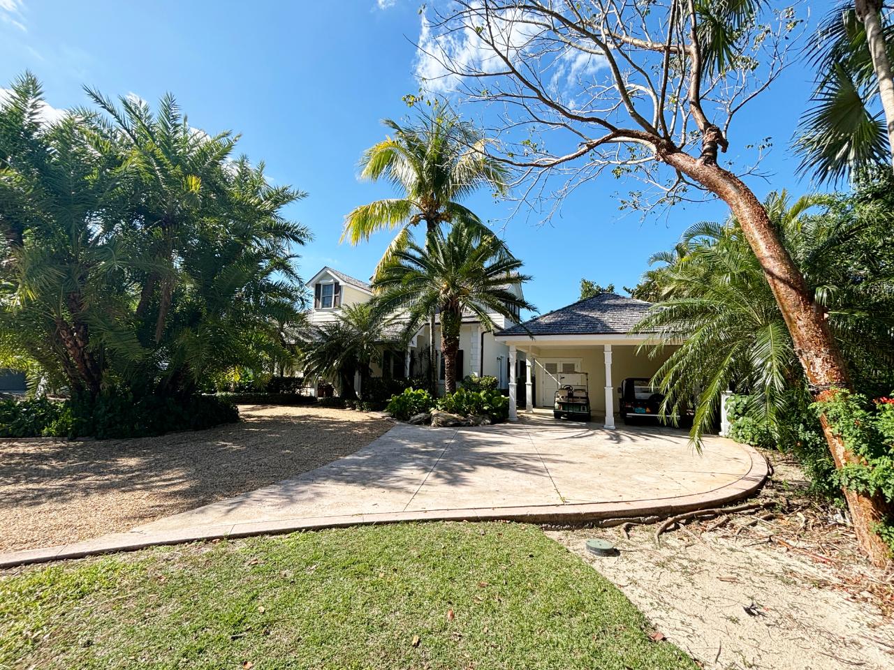 /listing-single-family-home-in-old-fort-bay-60015.html from Coldwell Banker Bahamas Real Estate