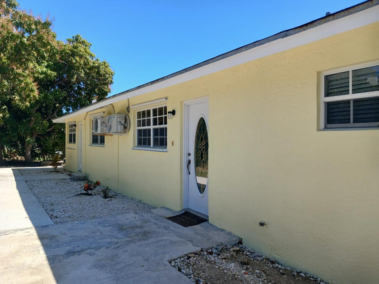 /listing-sixplex-in-other-grand-bahama-freeport-60019.html from Coldwell Banker Bahamas Real Estate