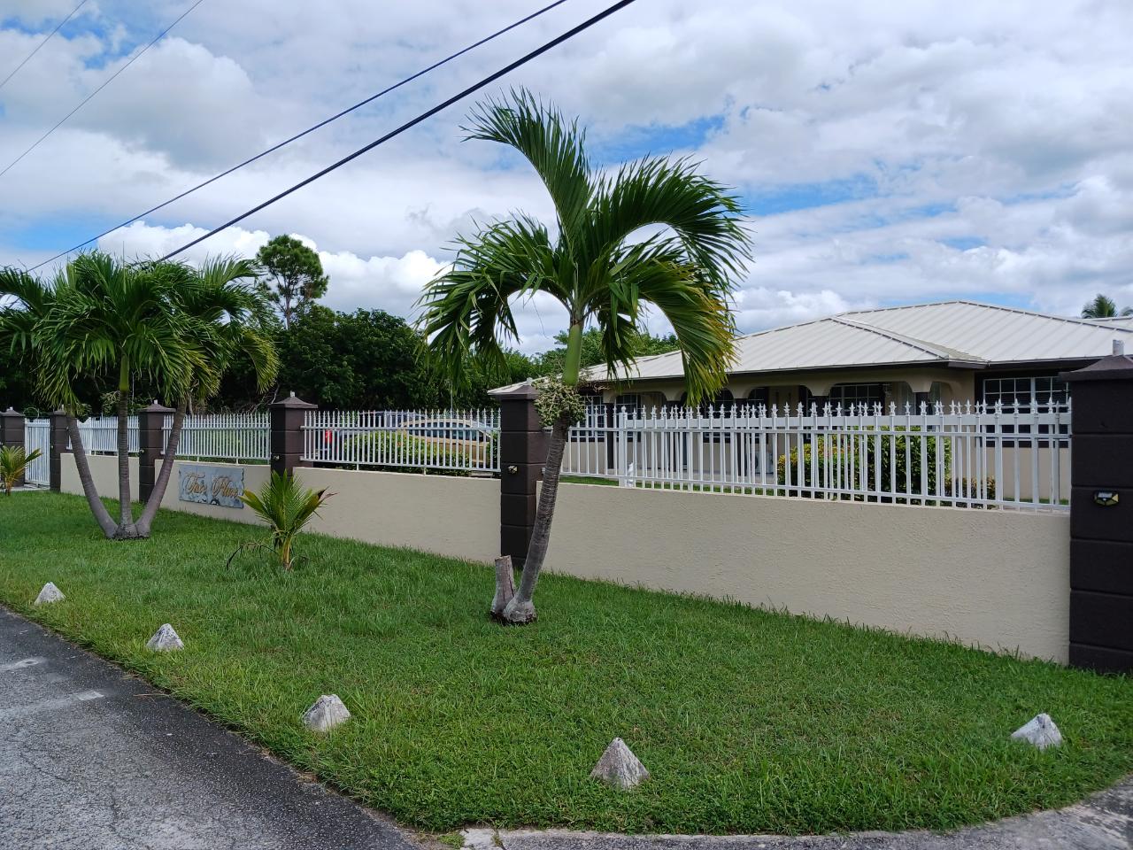 /listing-apartment-complex-in-fortune-point-60310.html from Coldwell Banker Bahamas Real Estate