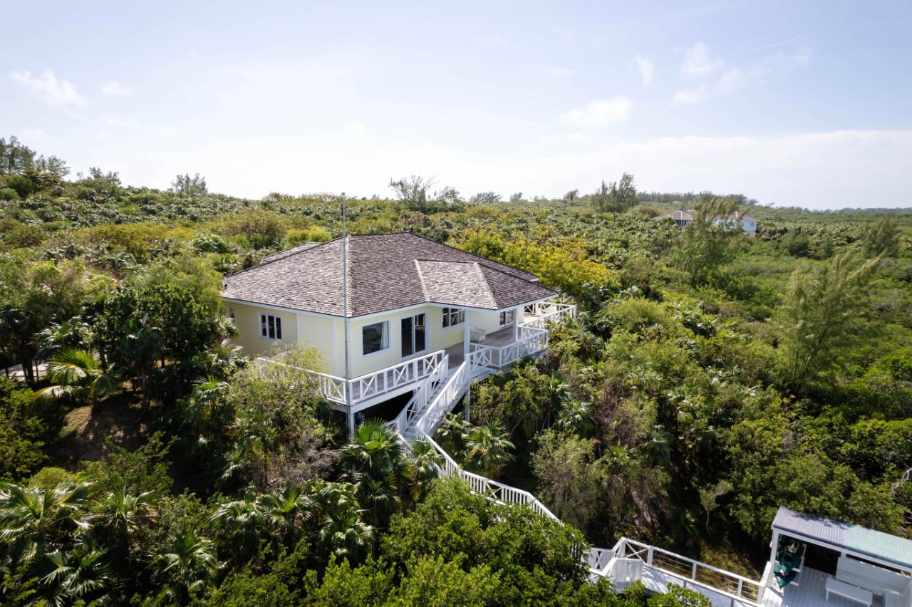 /listing-single-family-home-in-windermere-island-60297.html from Coldwell Banker Bahamas Real Estate