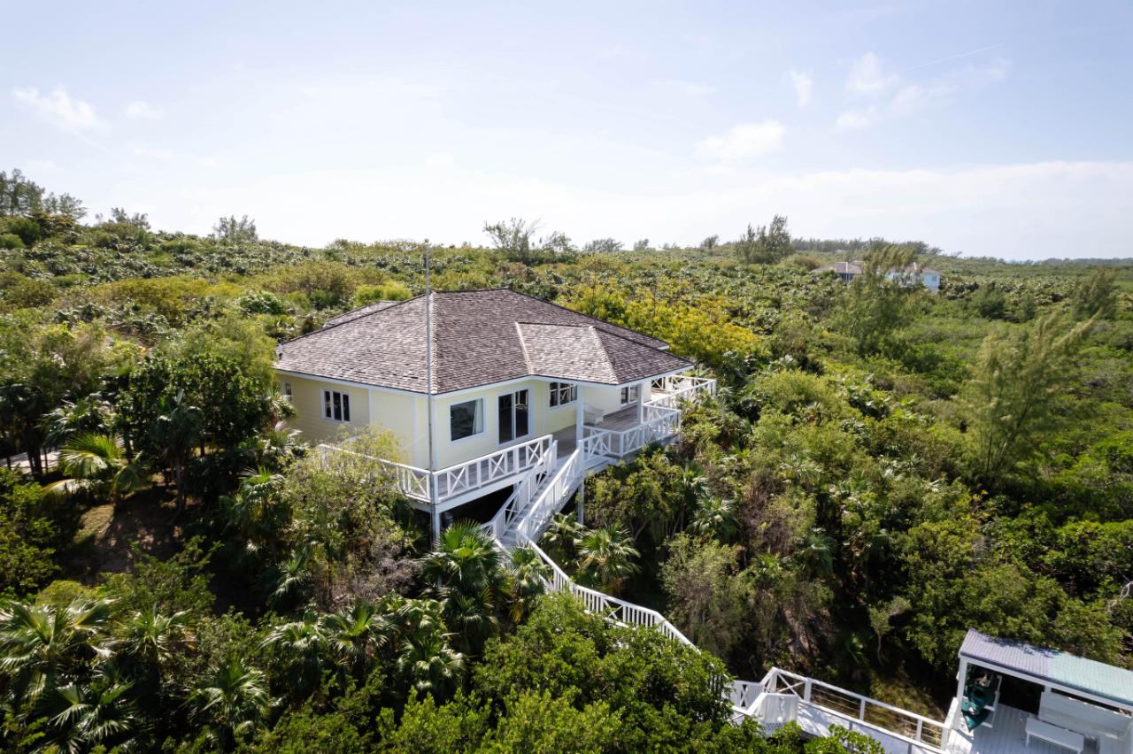 /listing-single-family-home-in-windermere-island-72555.html from Coldwell Banker Bahamas Real Estate