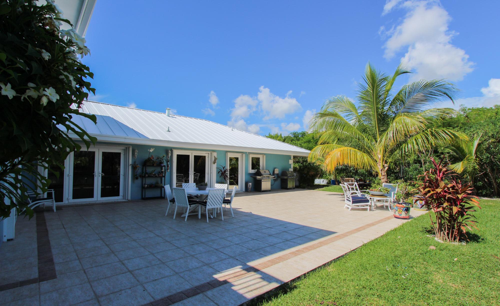 /listing-single-family-home-in-fortune-bay-64278.html from Coldwell Banker Bahamas Real Estate