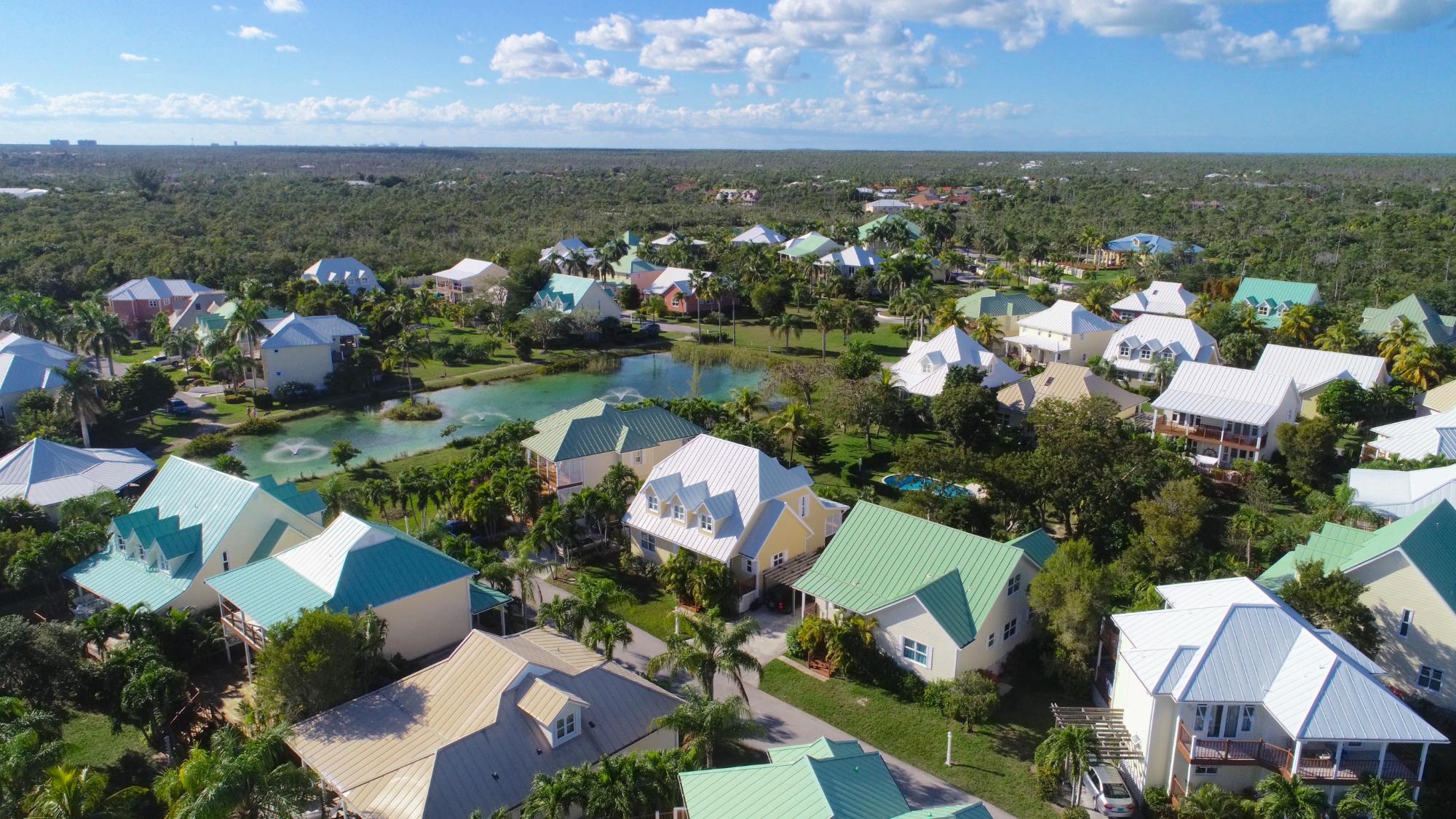 /listing-single-family-home-in-fortune-beach-75654.html from Coldwell Banker Bahamas Real Estate