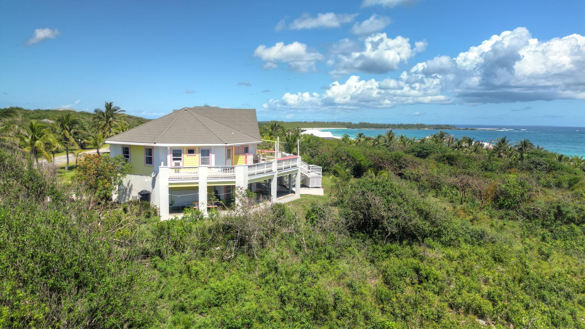 /listing-single-family-home-in-long-beach-68301.html from Coldwell Banker Bahamas Real Estate